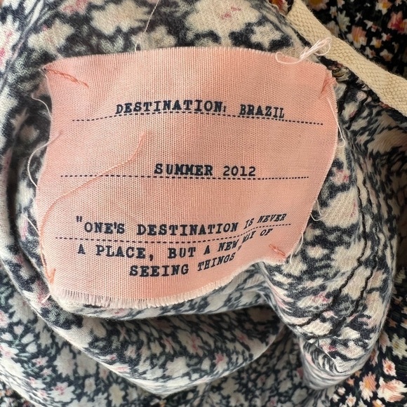 Birds Of Paradis Trovata Floral Corduroy Button Down Top - Picture 4 of 8